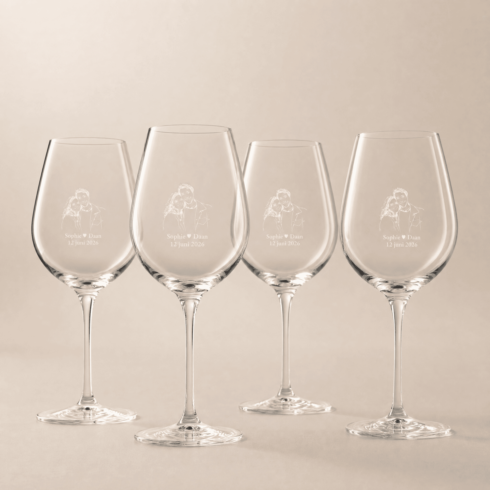 Set of 4 engraved wine glasses